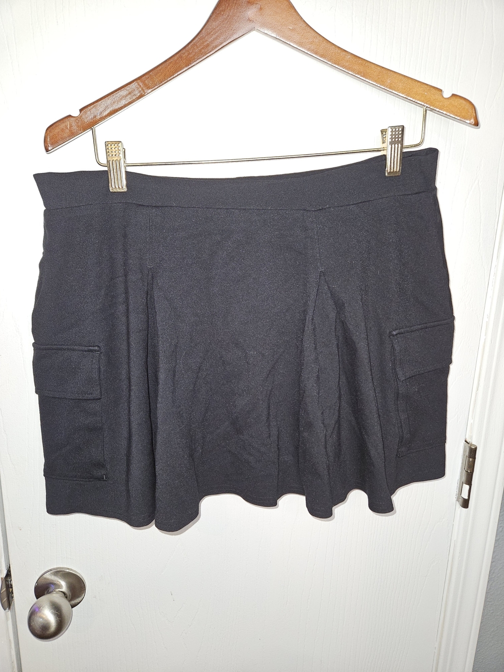 American Eagle Outfitters Black Flared Skort with Side Cargo Pockets
